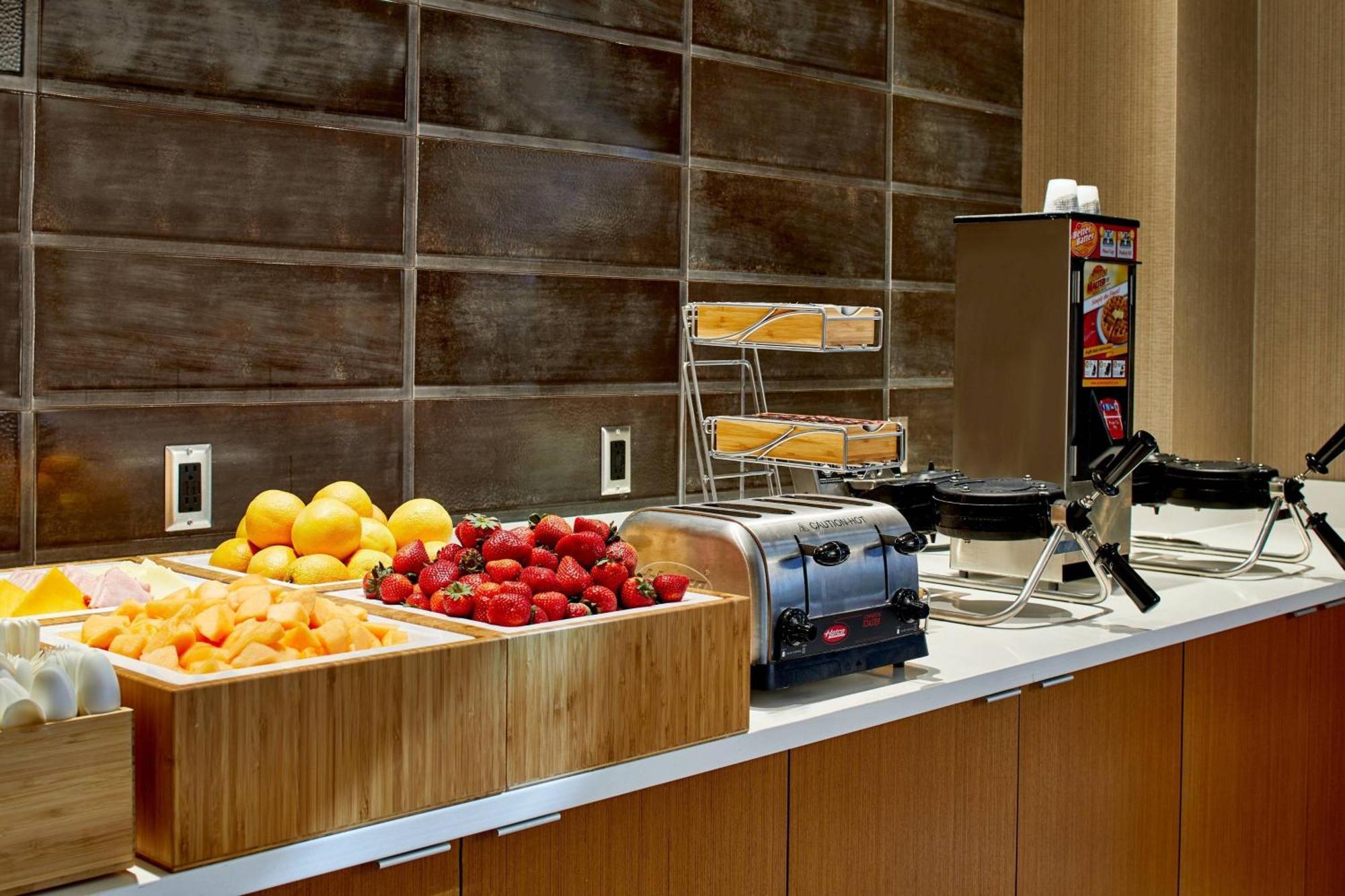 Springhill Suites Charlotte At Carowinds Екстер'єр фото
